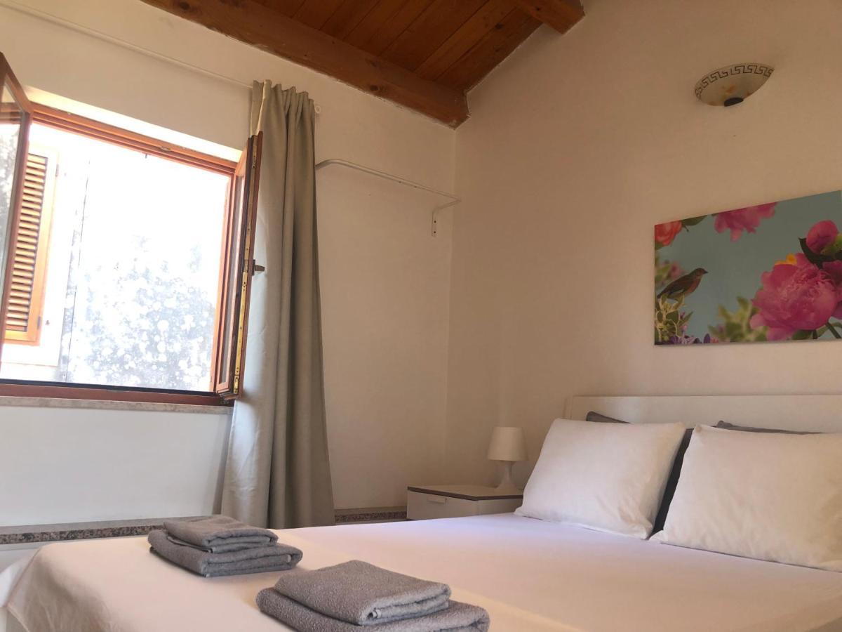 Guest House Marta ロヴィニ エクステリア 写真